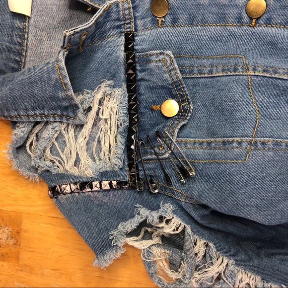 Hand painted Shredded Denim Jacket - Picture 6 of 16